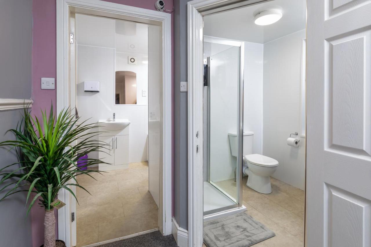 City Centre Large Luxury Rooms Free Parking غيتْسْهيد المظهر الخارجي الصورة