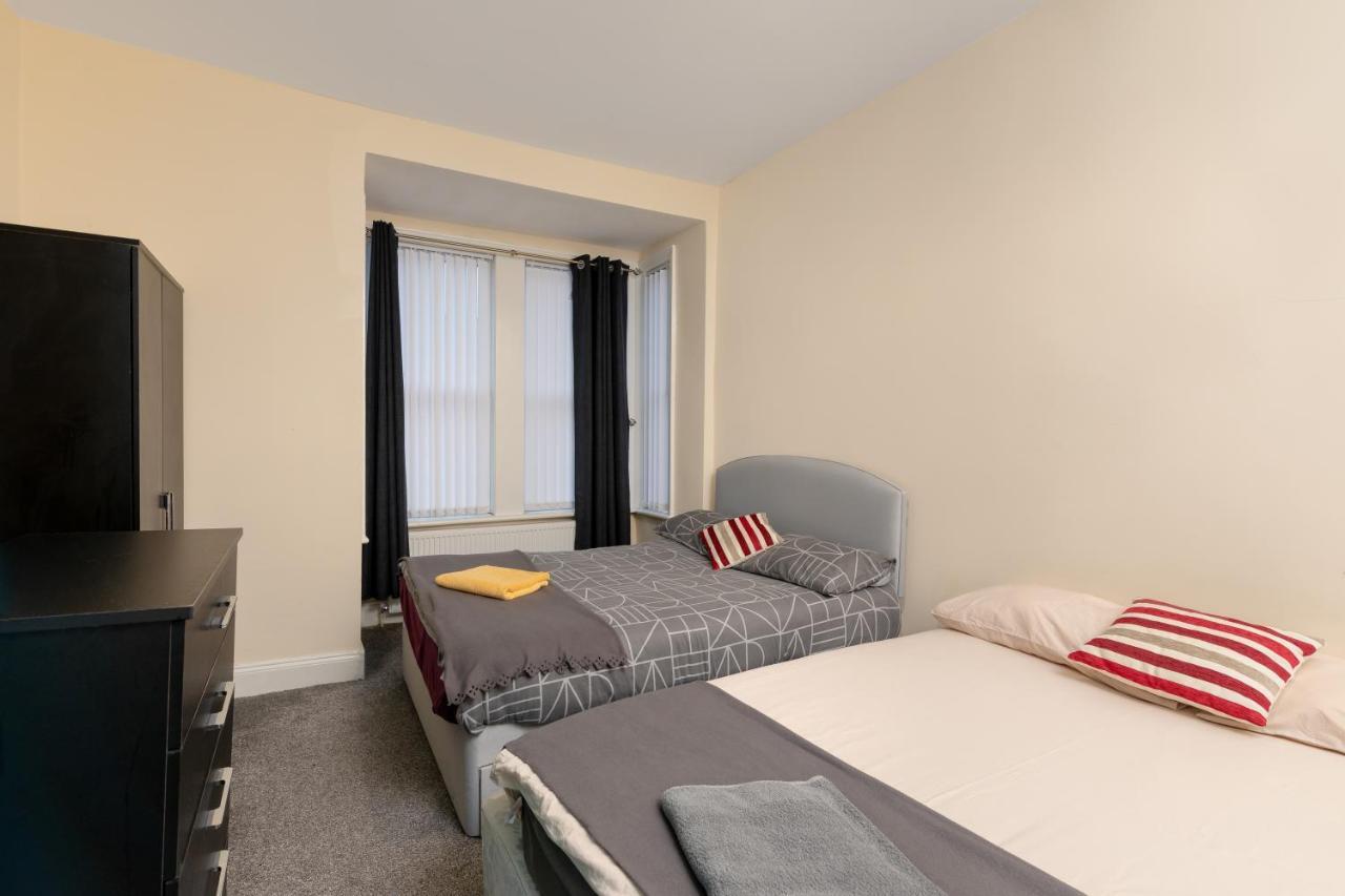 City Centre Large Luxury Rooms Free Parking غيتْسْهيد المظهر الخارجي الصورة