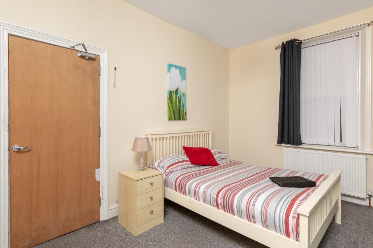 City Centre Large Luxury Rooms Free Parking غيتْسْهيد المظهر الخارجي الصورة